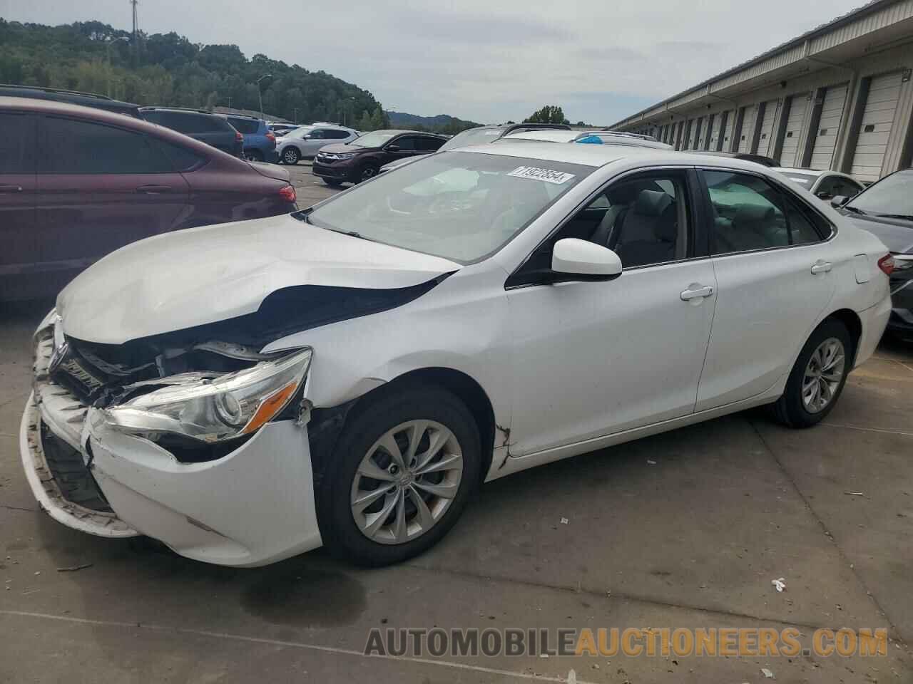 4T1BF1FK3GU217904 TOYOTA CAMRY 2016