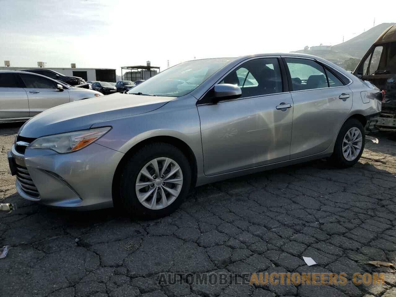 4T1BF1FK3GU509164 TOYOTA CAMRY 2016