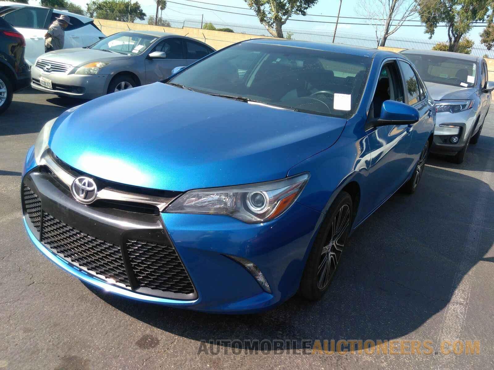 4T1BF1FK3GU559398 Toyota Camry 4 2016