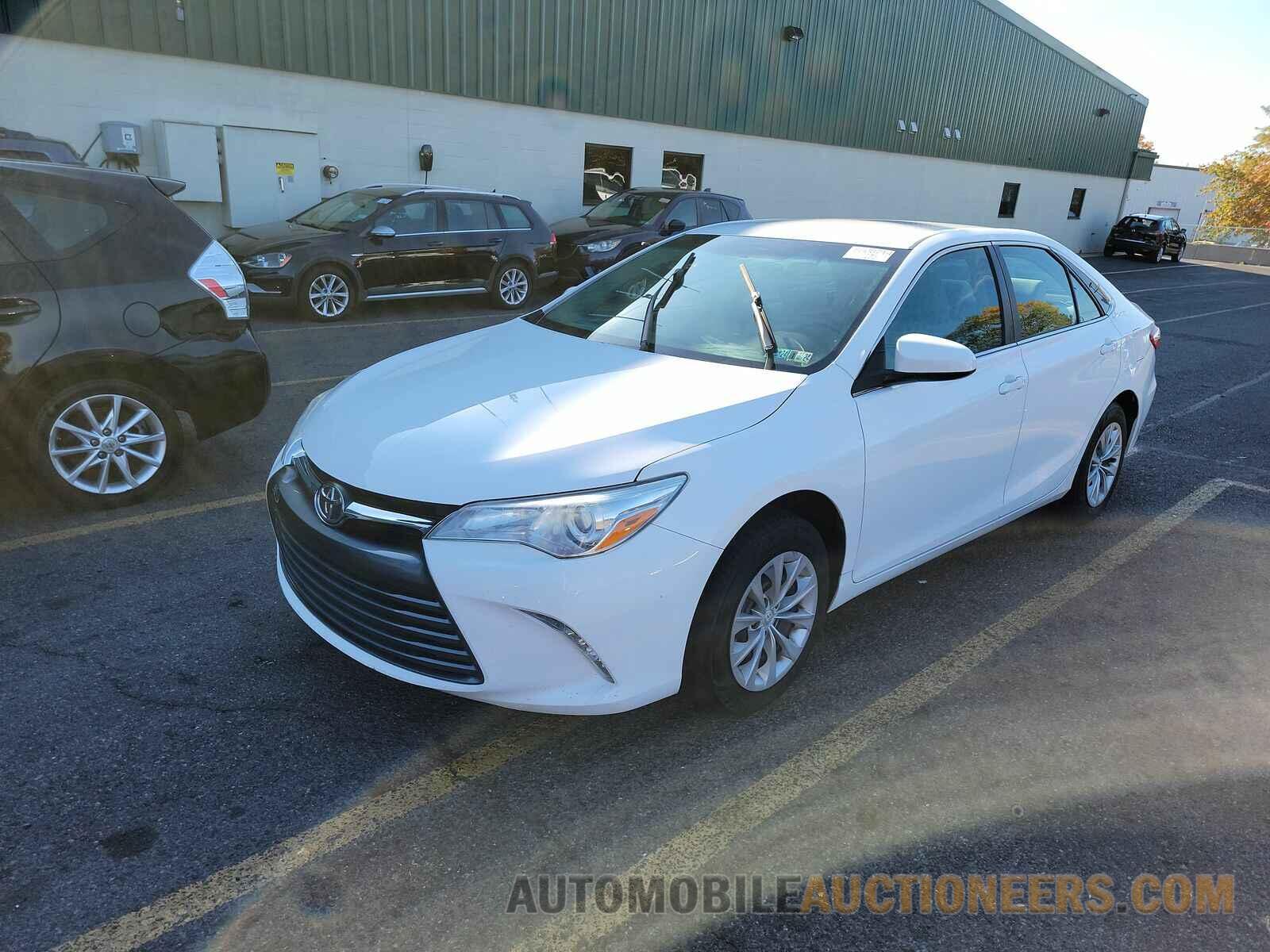 4T1BF1FK3HU341267 Toyota Camry LE 2017