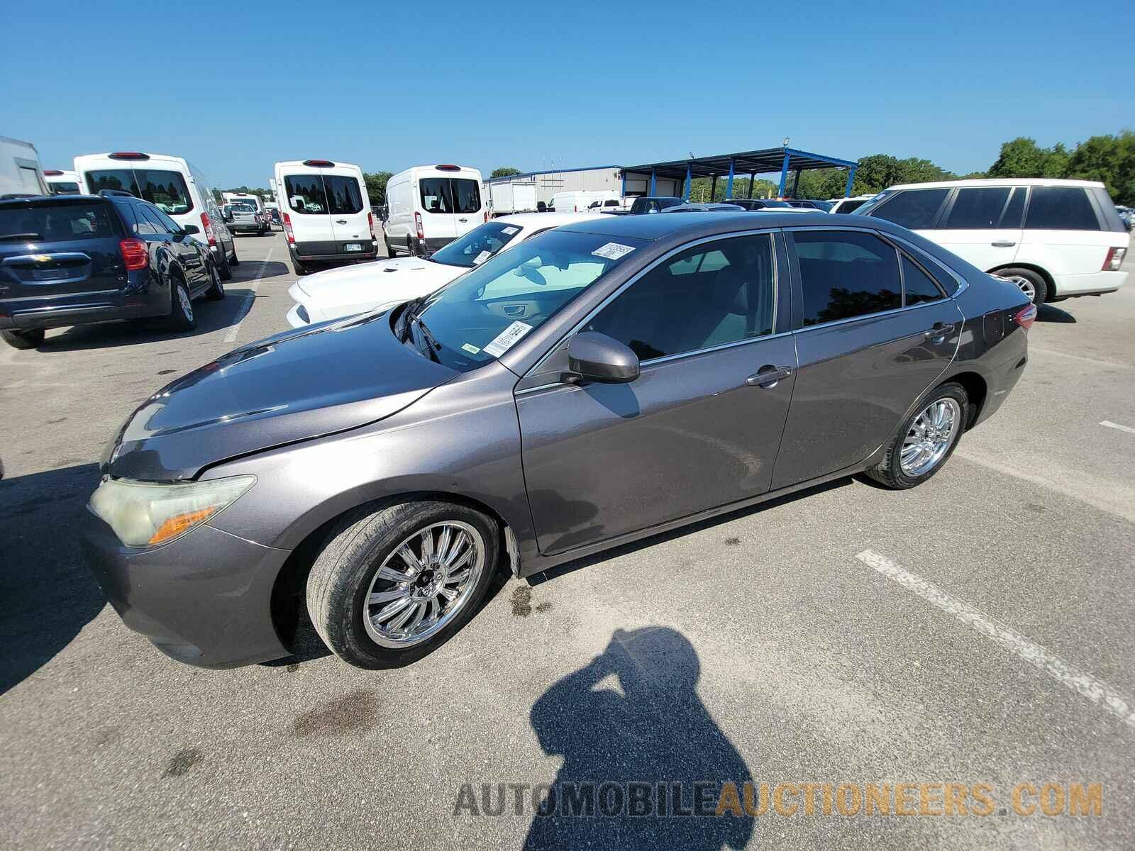 4T1BF1FK4FU077280 Toyota Camry 2015