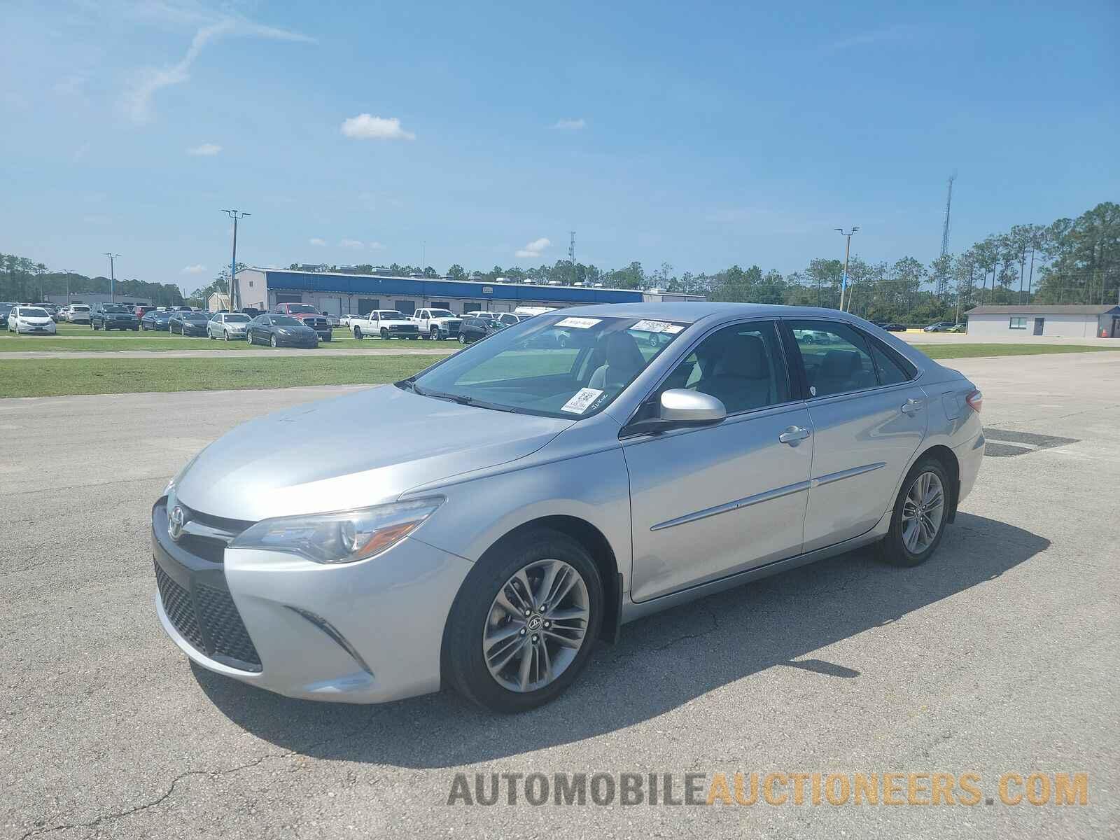 4T1BF1FK4HU753083 Toyota Camry 2017