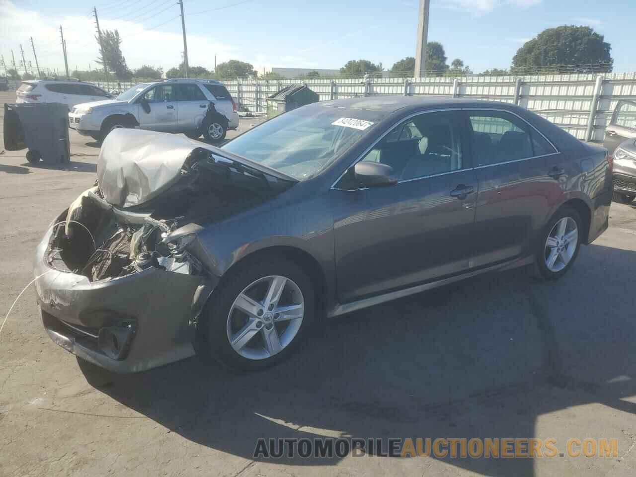 4T1BF1FK5DU686391 TOYOTA CAMRY 2013