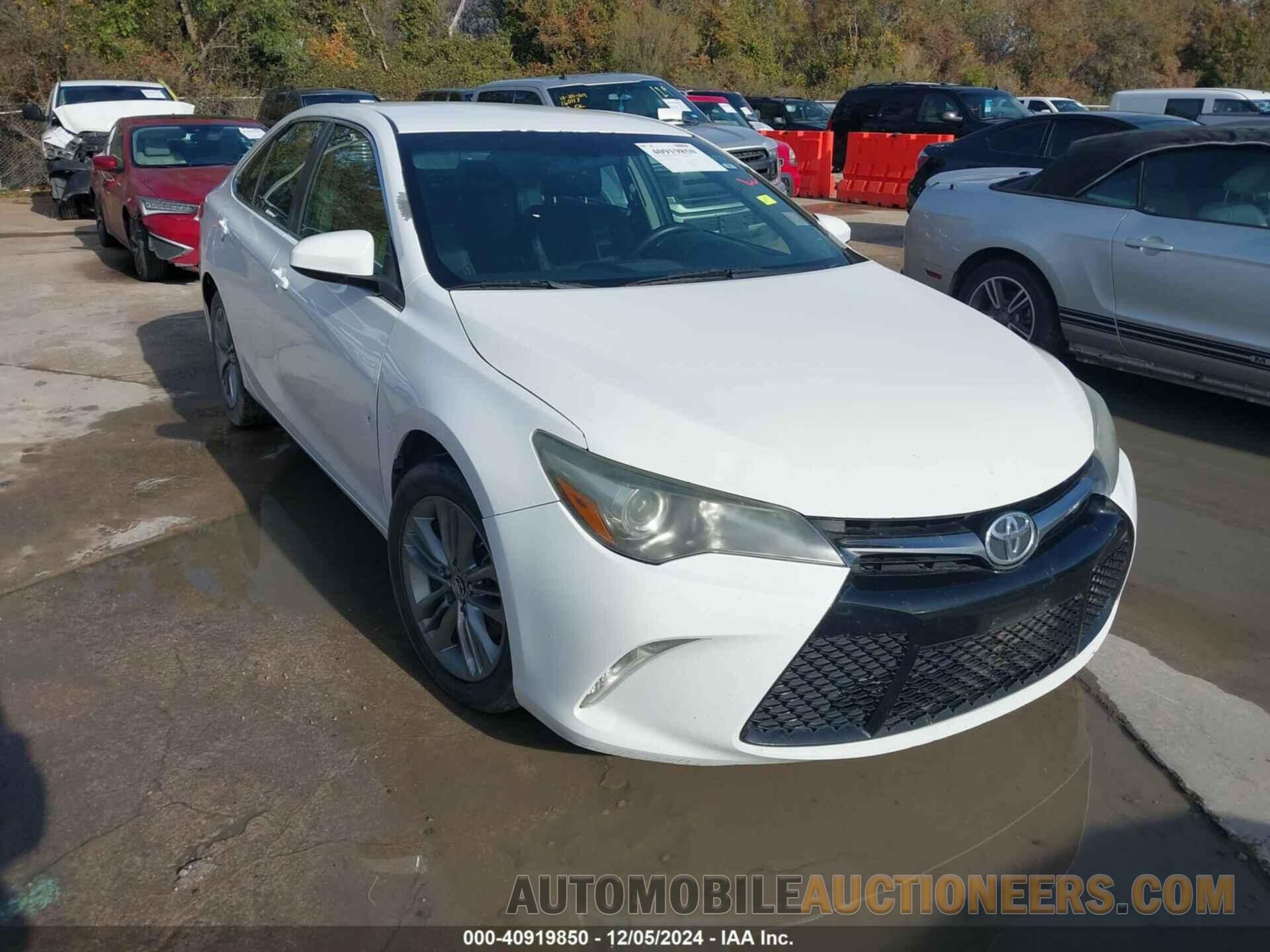 4T1BF1FK5FU005813 TOYOTA CAMRY 2015