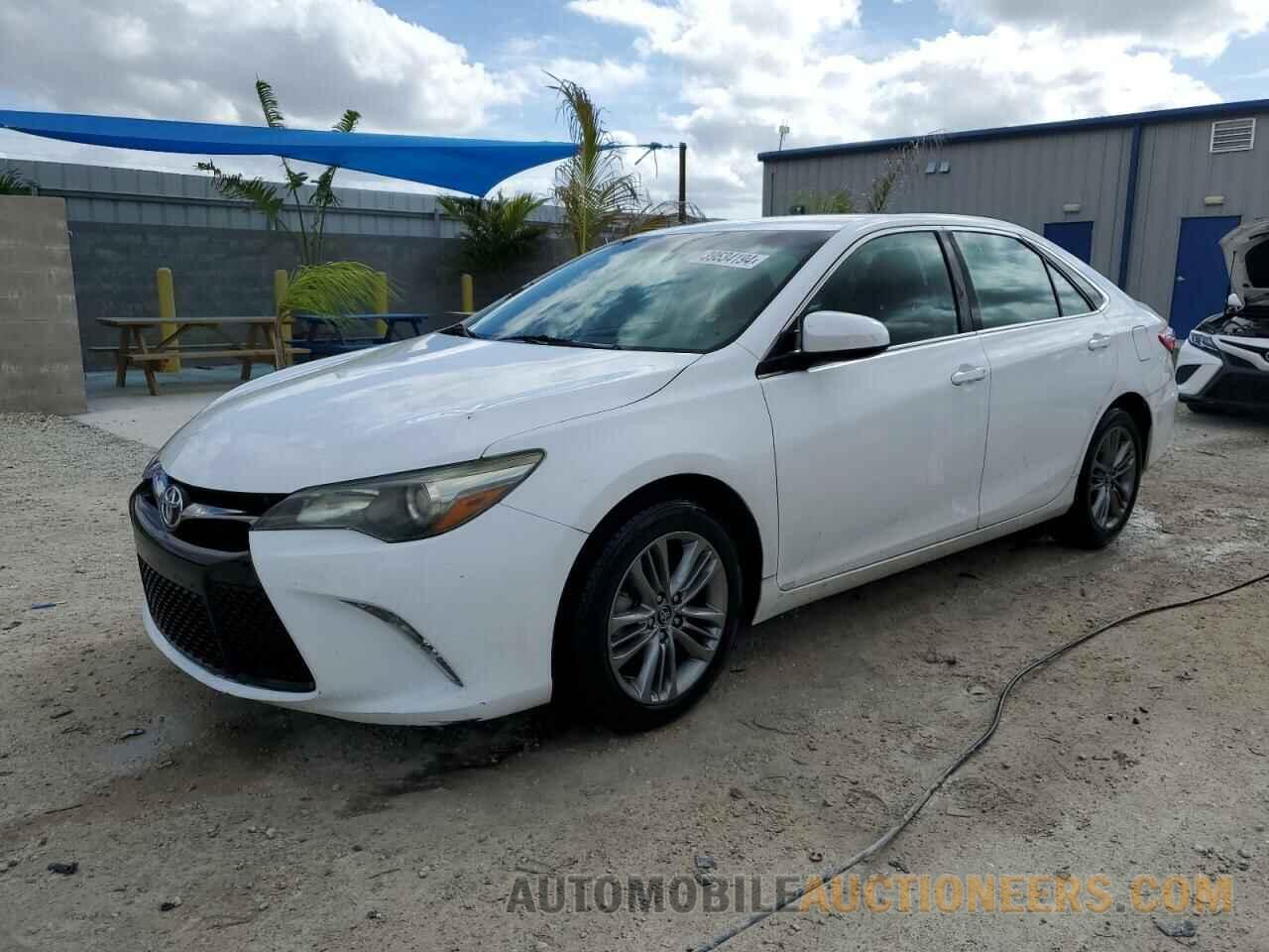 4T1BF1FK5FU044935 TOYOTA CAMRY 2015