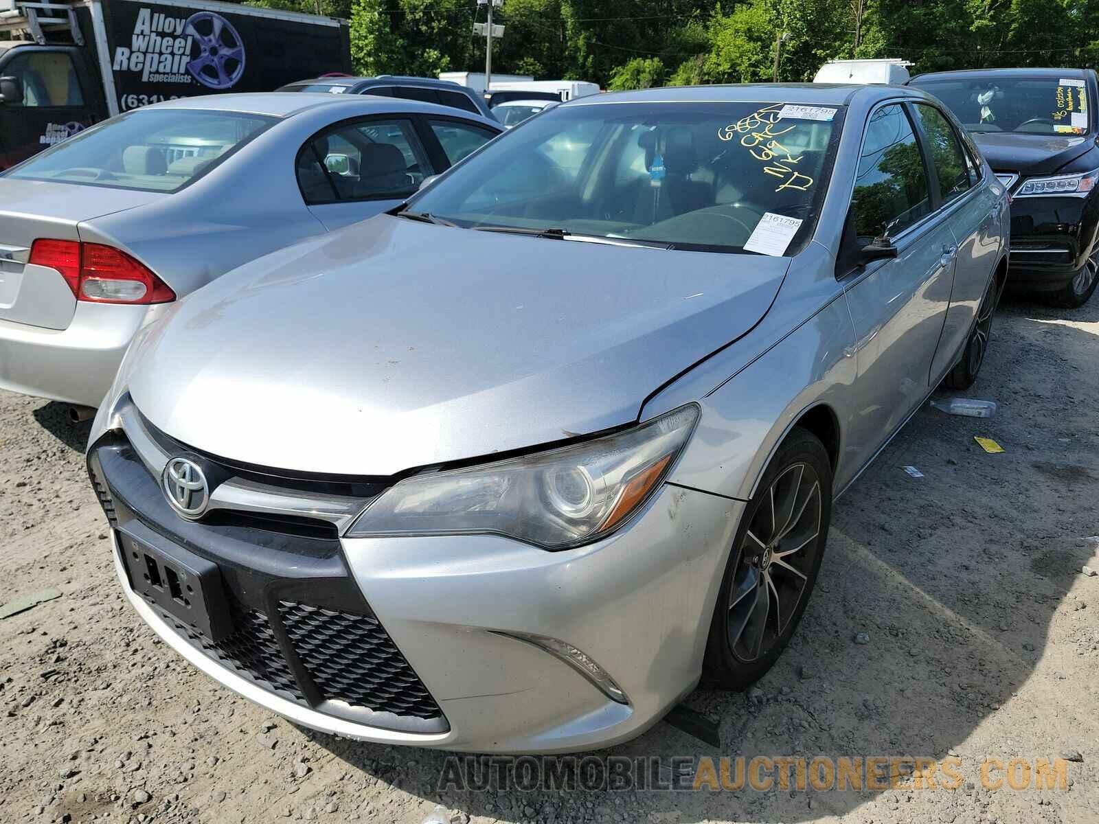 4T1BF1FK5FU053831 Toyota Camry 2015