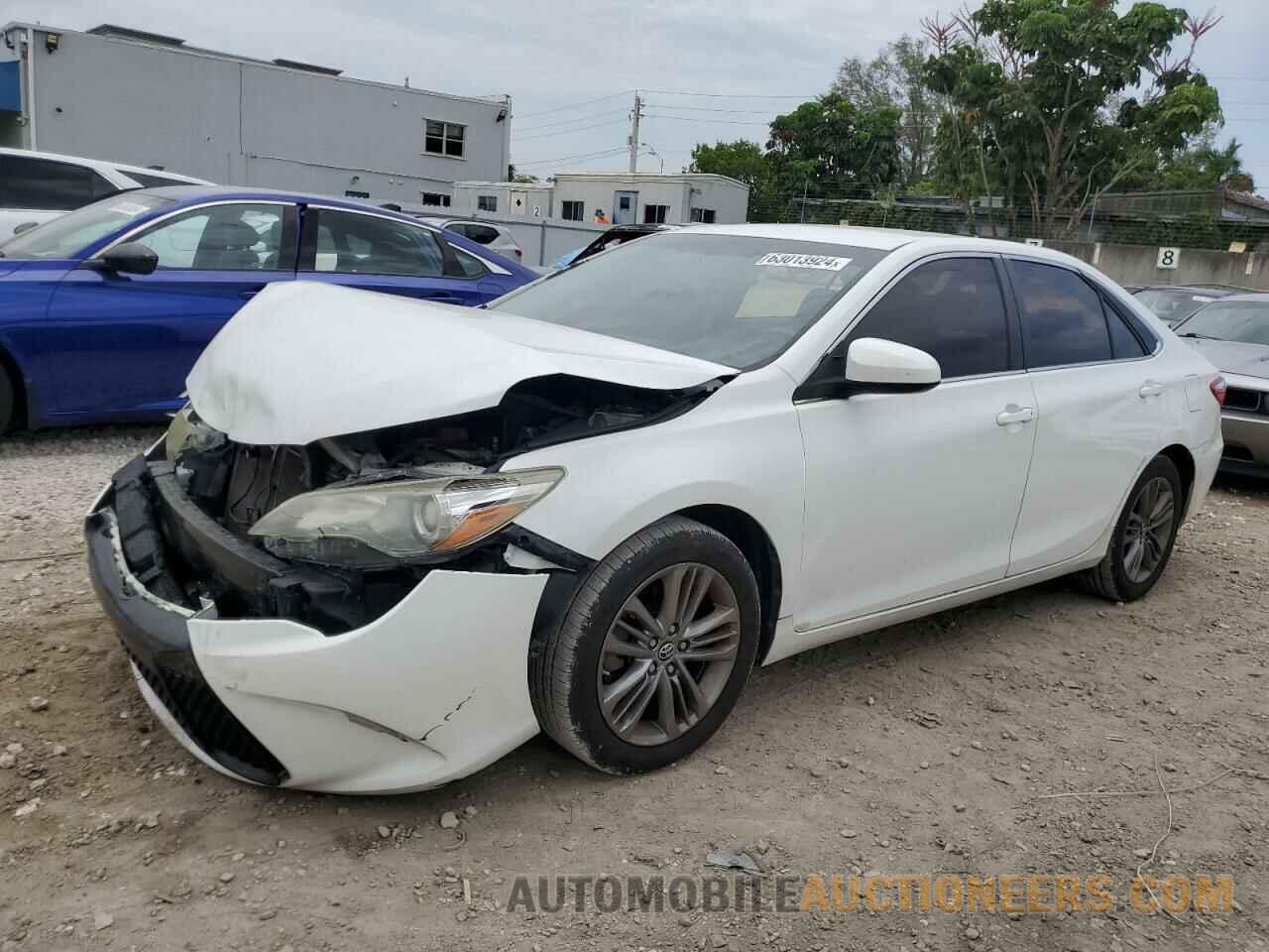 4T1BF1FK5FU059063 TOYOTA CAMRY 2015