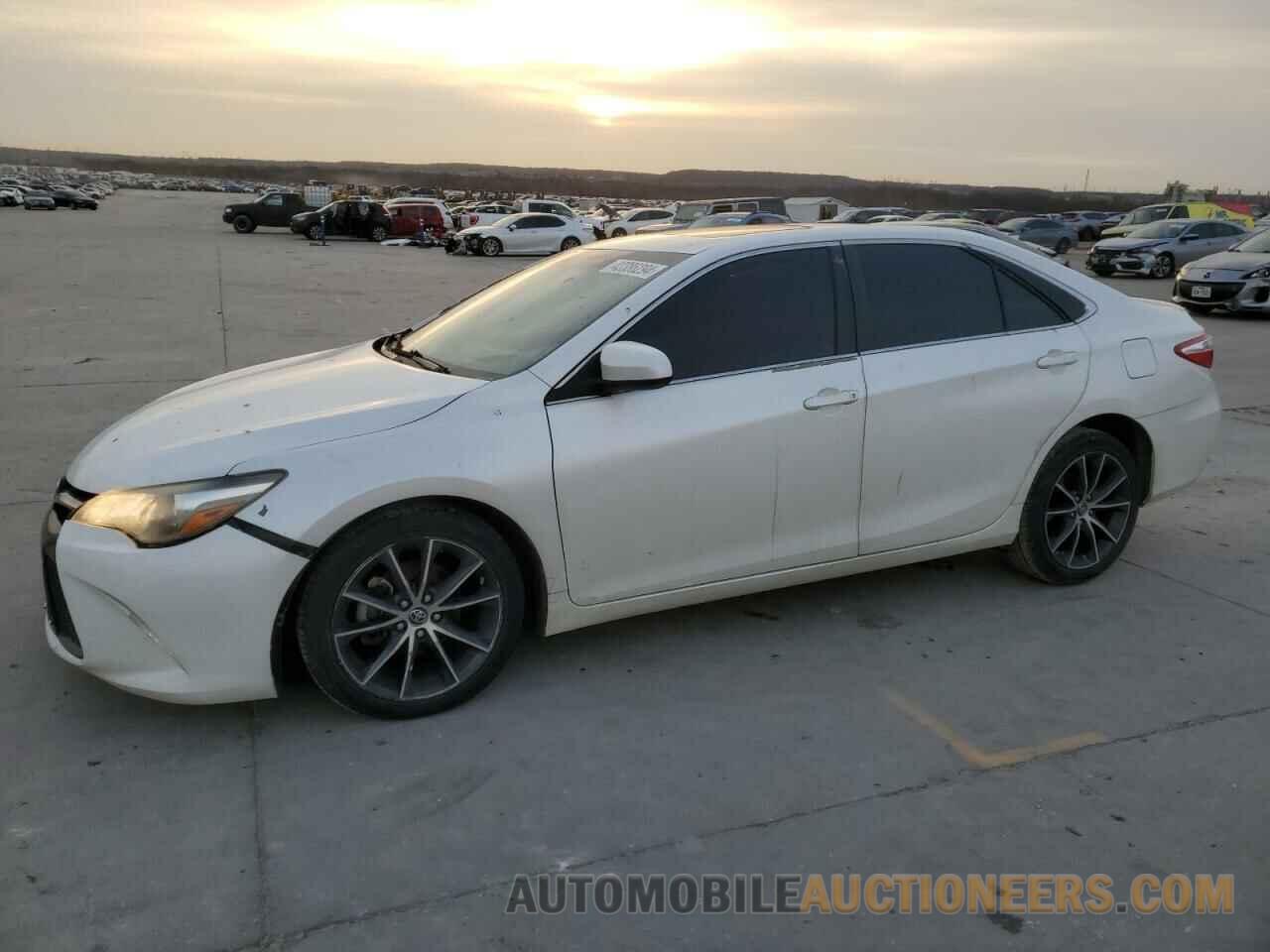 4T1BF1FK5FU064974 TOYOTA CAMRY 2015