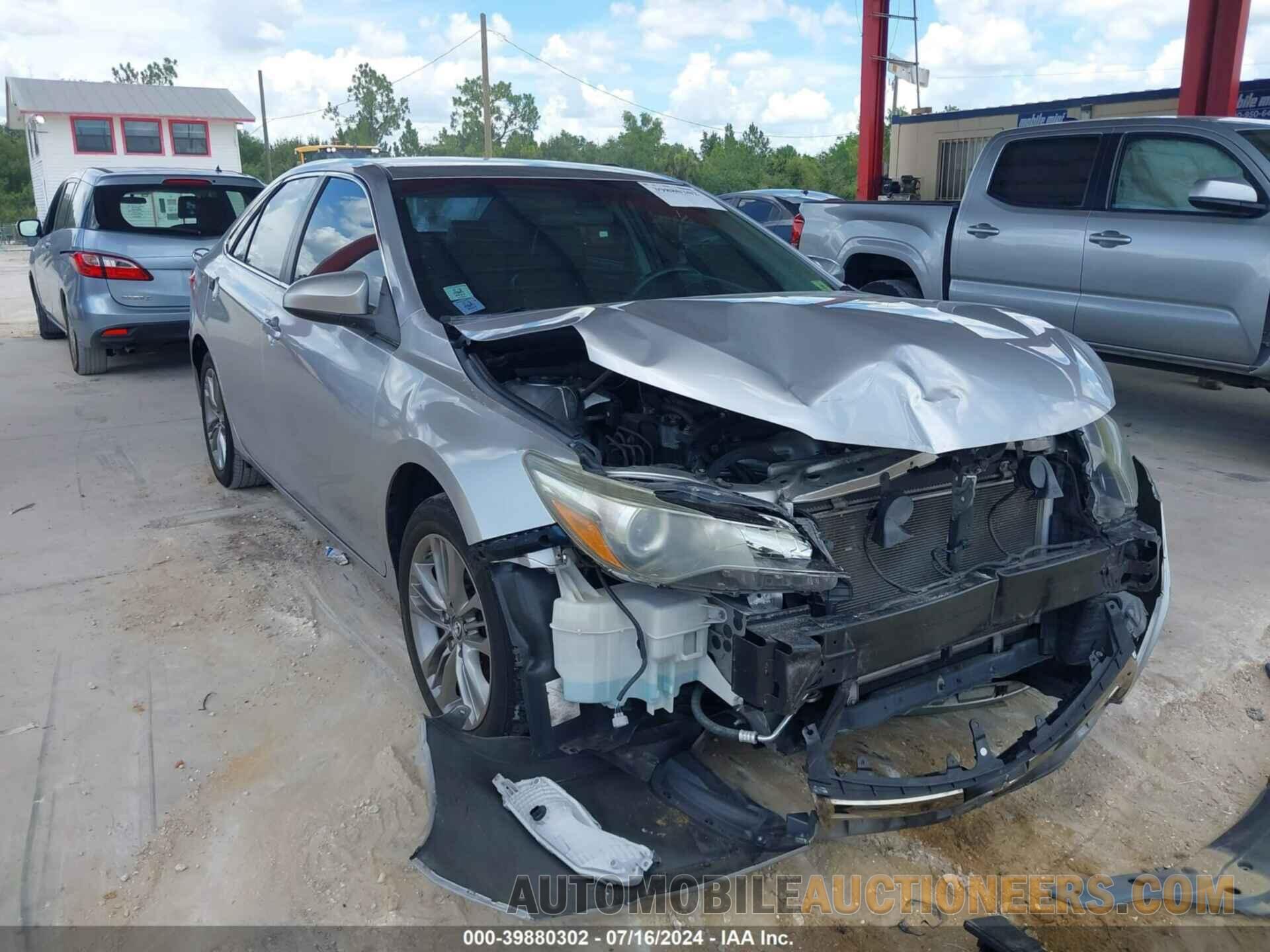 4T1BF1FK5FU082049 TOYOTA CAMRY 2015