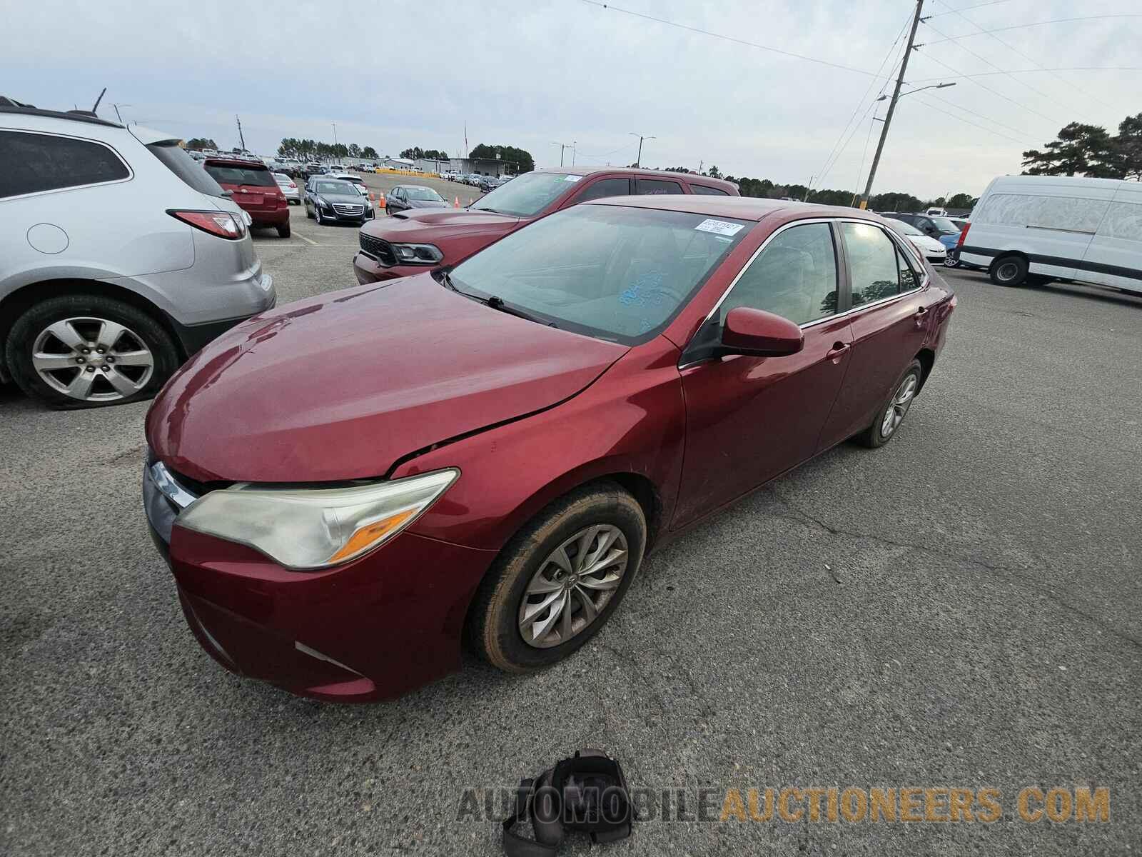 4T1BF1FK5FU884522 Toyota Camry 2015