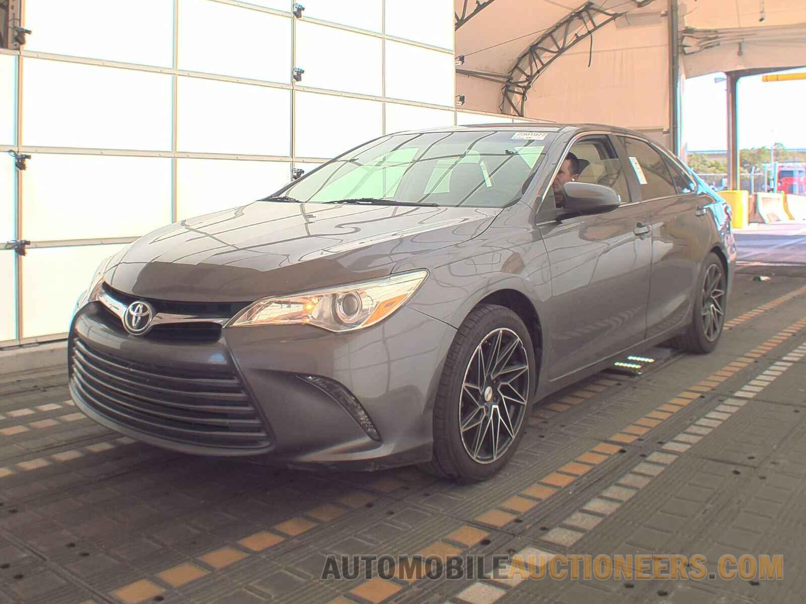 4T1BF1FK5GU594217 Toyota Camry 2016