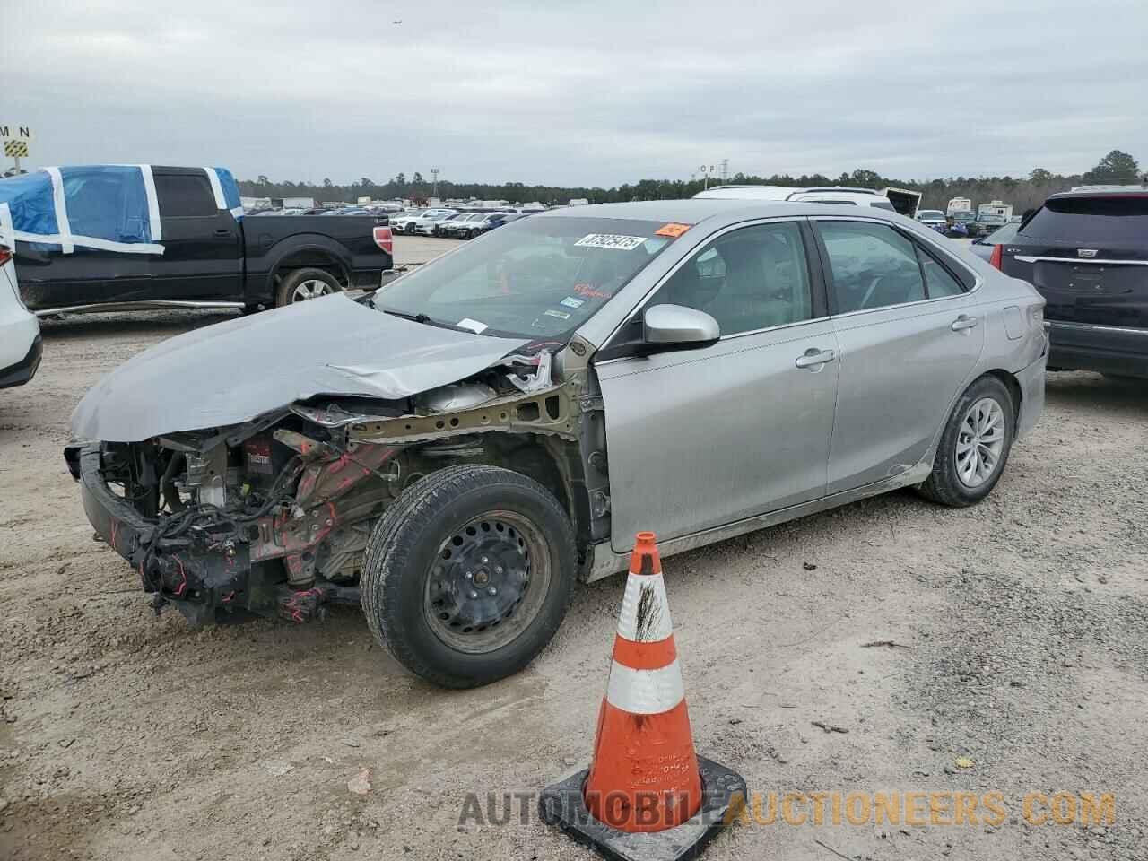 4T1BF1FK6HU303354 TOYOTA CAMRY 2017