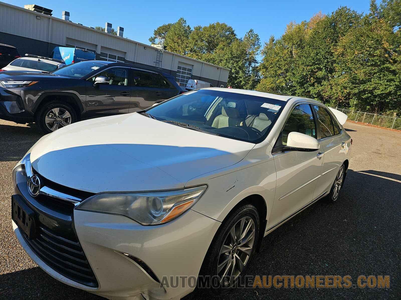 4T1BF1FK6HU694943 Toyota Camry 2017