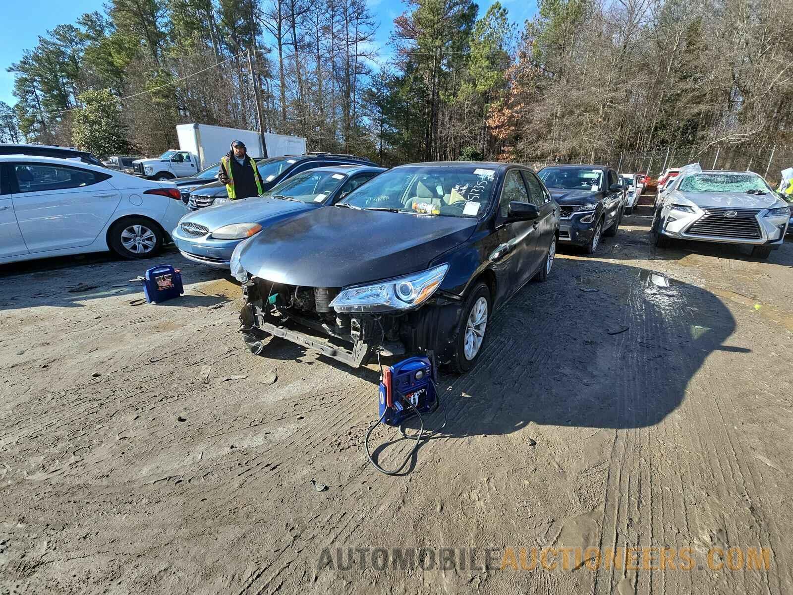 4T1BF1FK6HU751335 Toyota Camry 2017