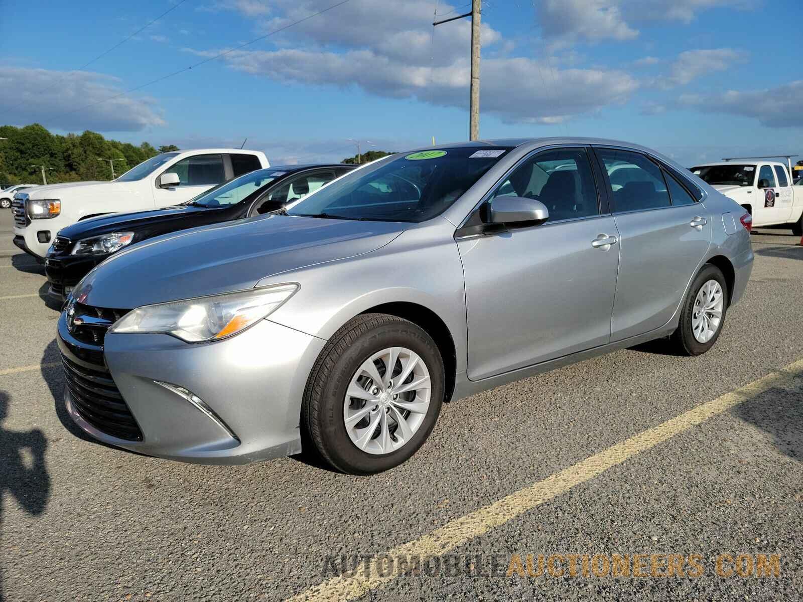 4T1BF1FK6HU776168 Toyota Camry 2017