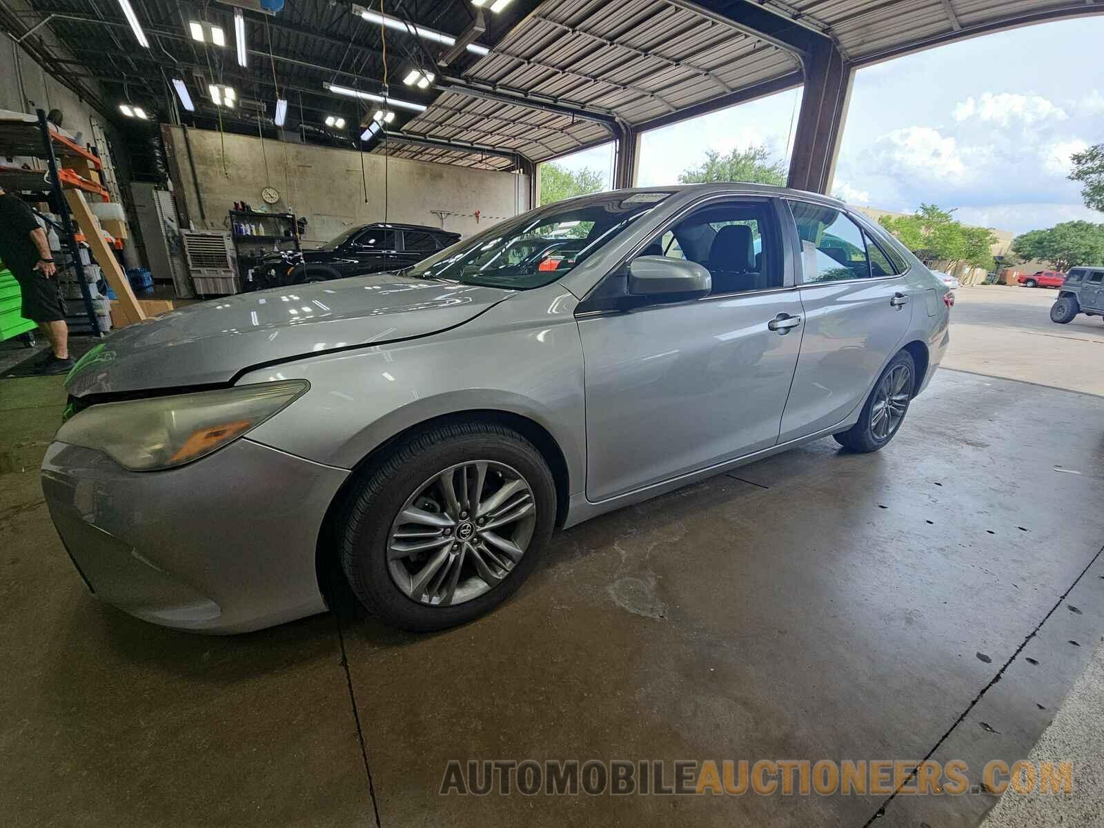 4T1BF1FK7GU157075 Toyota Camry 2016