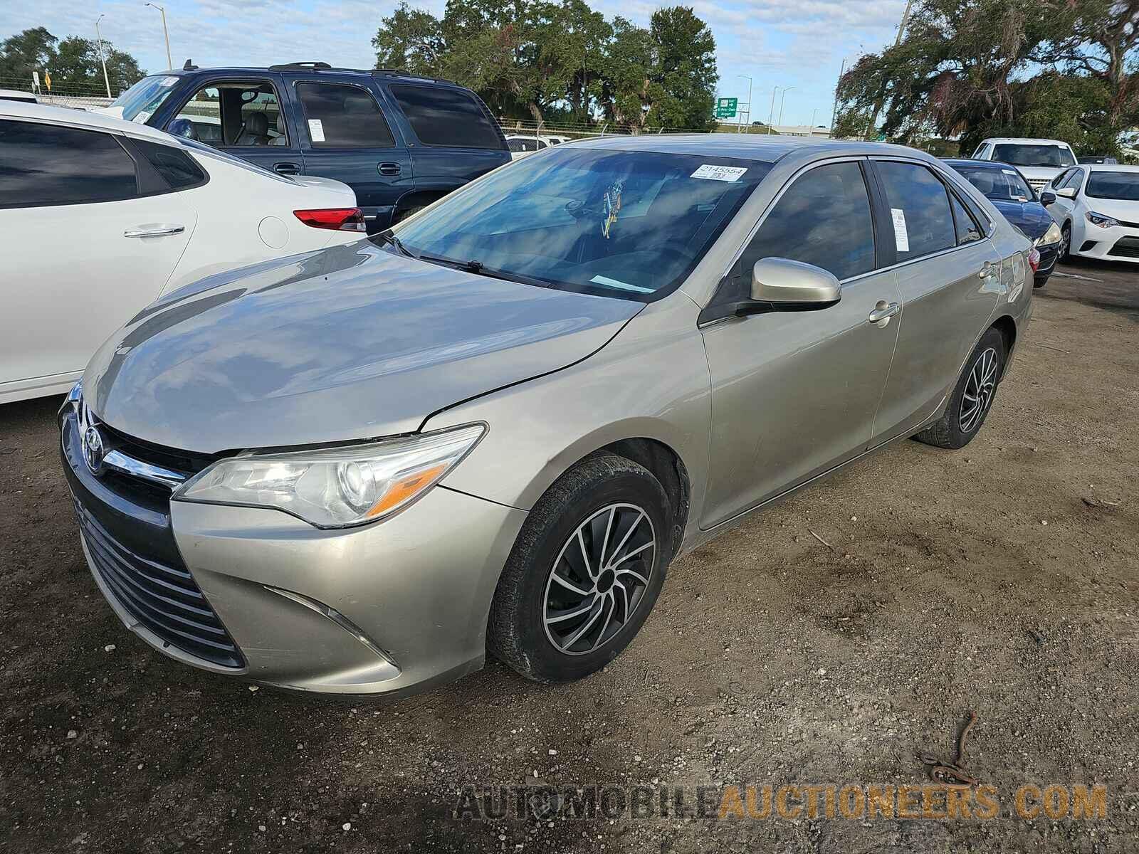 4T1BF1FK7HU451447 Toyota Camry 2017