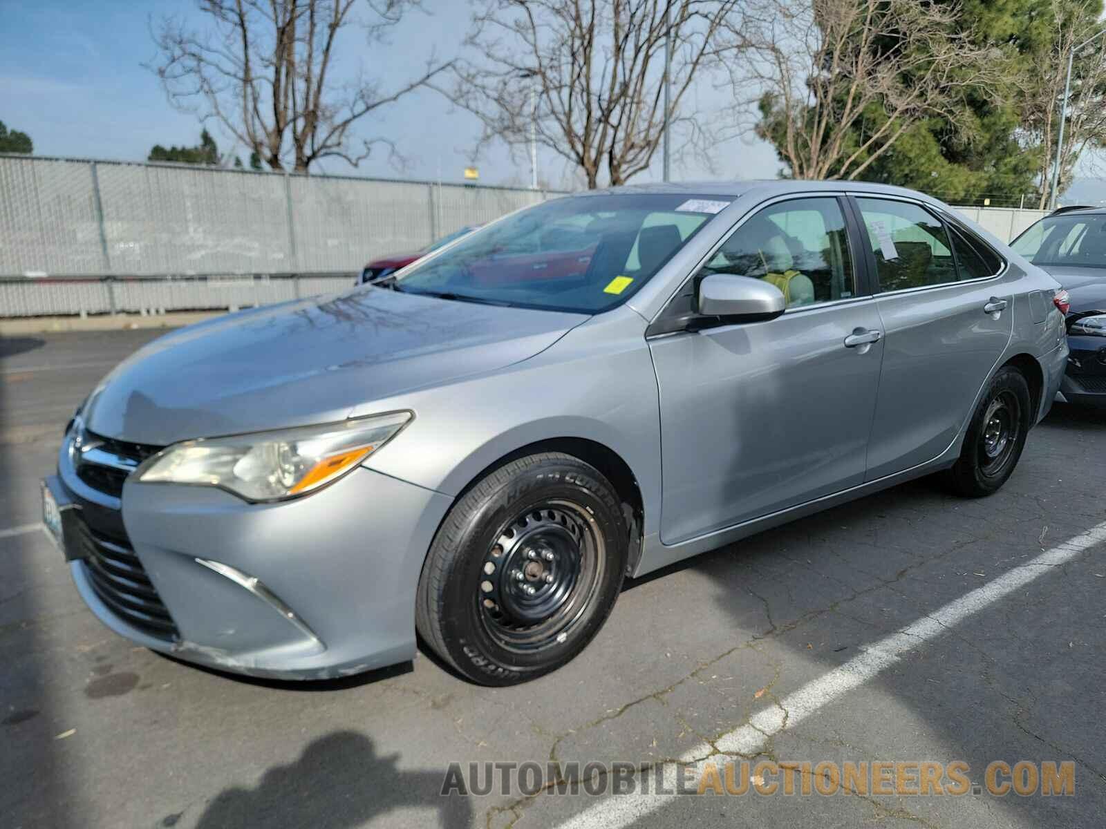 4T1BF1FK8HU276237 Toyota Camry 2017