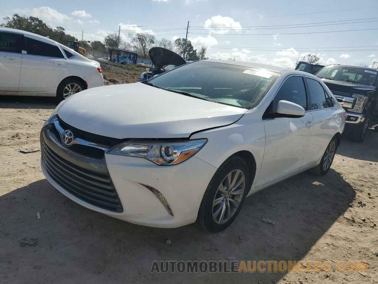 4T1BF1FK8HU330930 TOYOTA CAMRY 2017