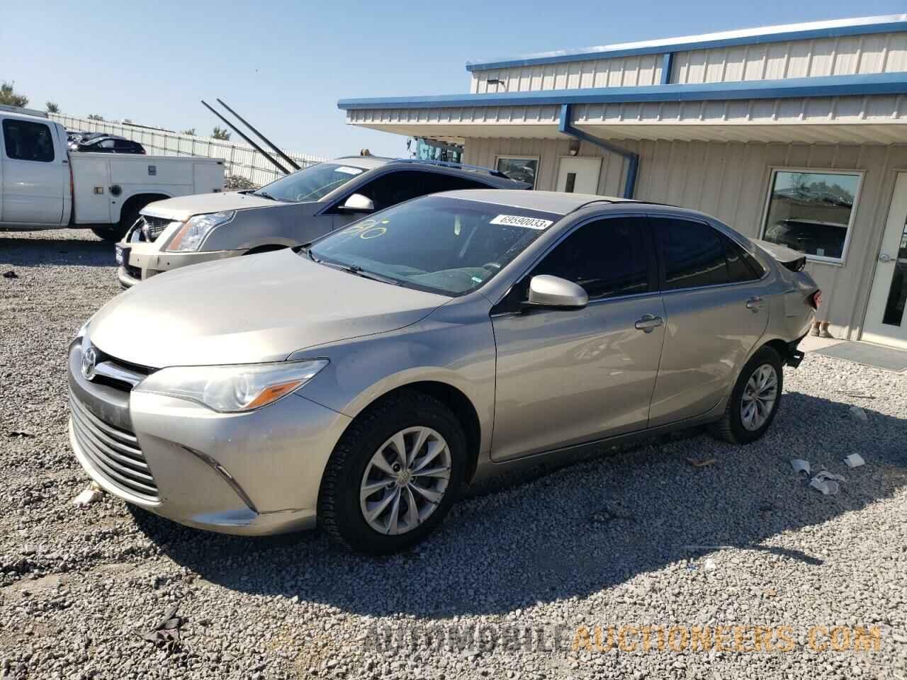 4T1BF1FK8HU615921 TOYOTA CAMRY 2017