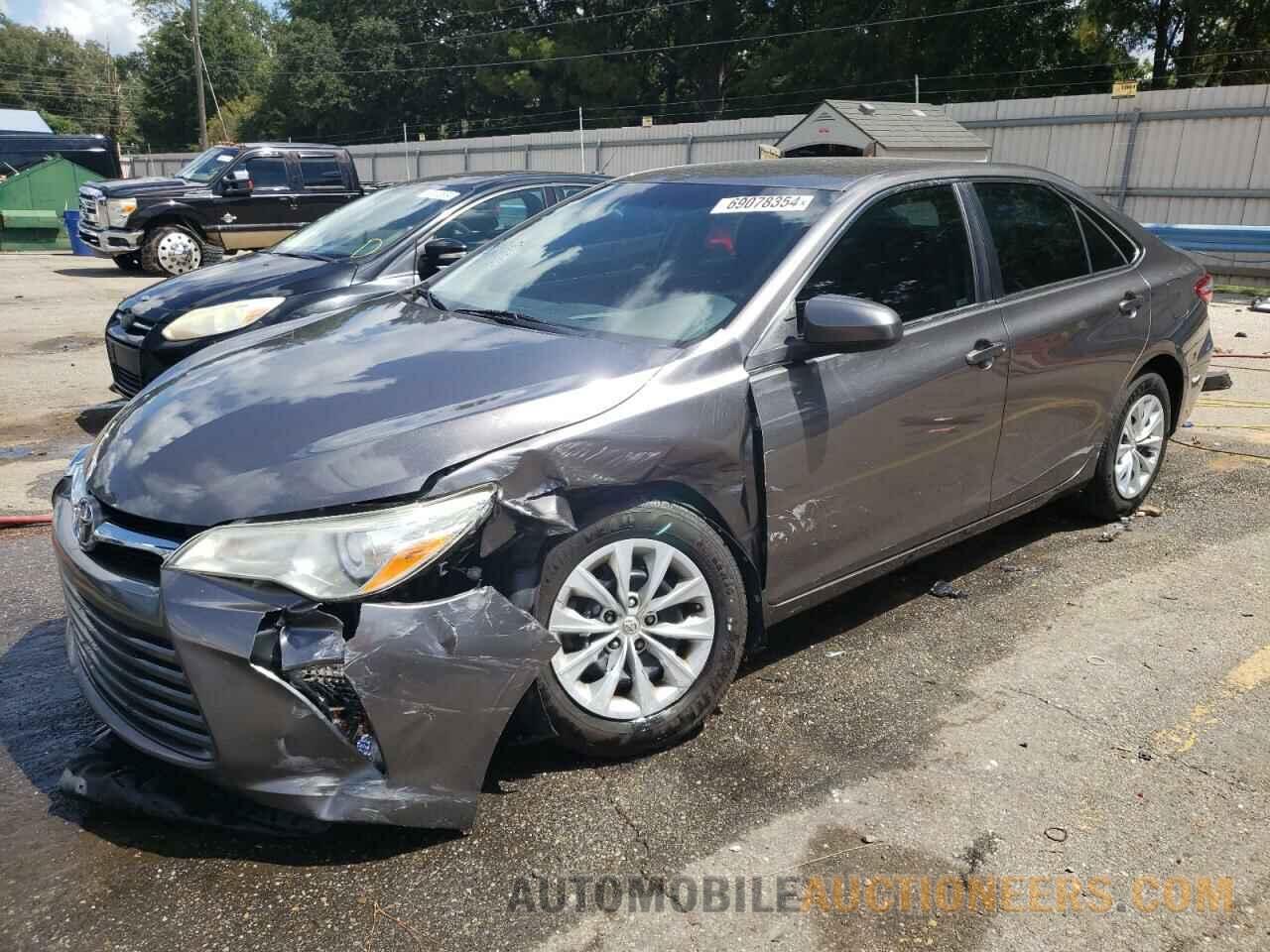 4T1BF1FK8HU744404 TOYOTA CAMRY 2017