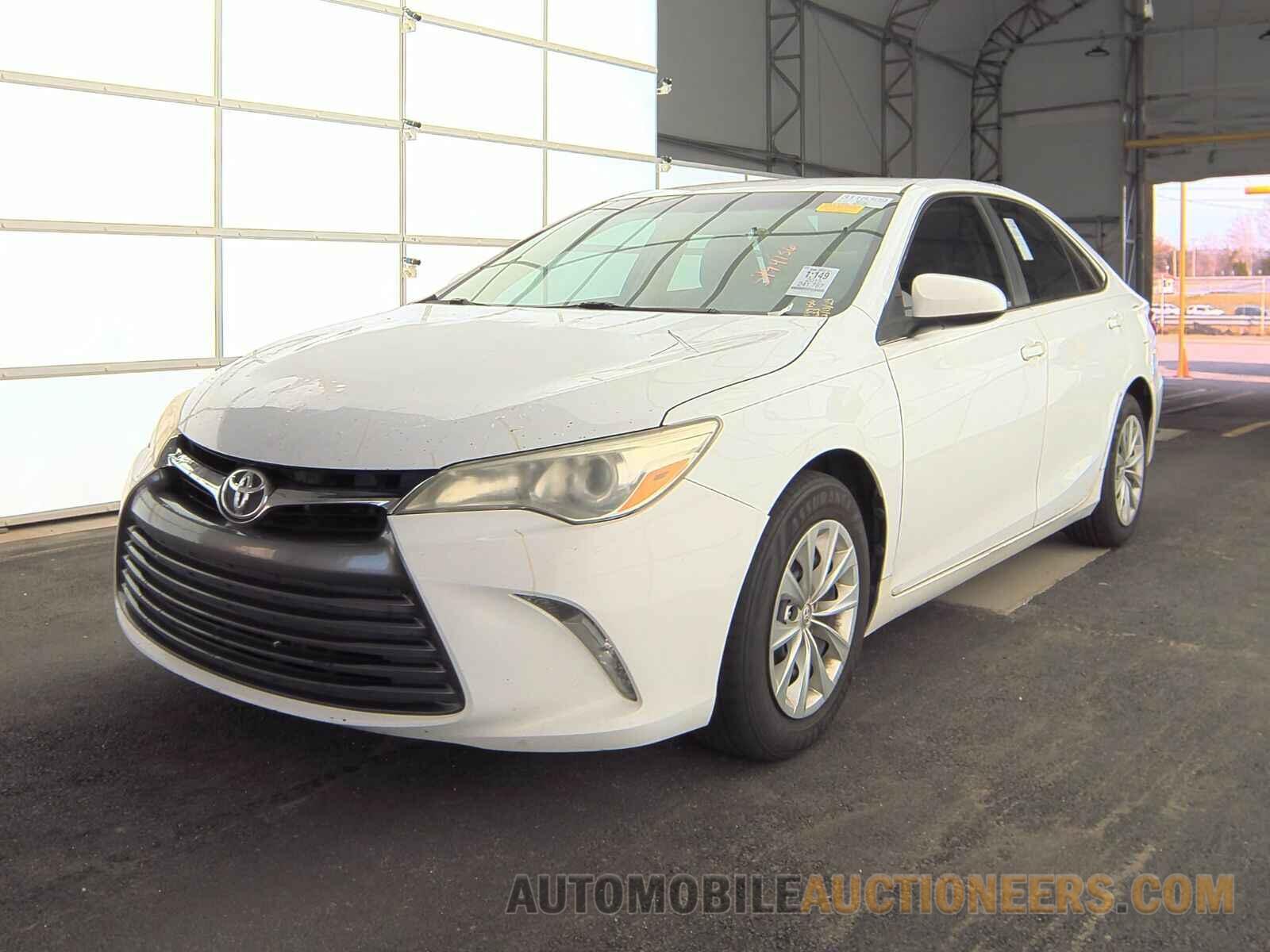 4T1BF1FK9FU076237 Toyota Camry 2015