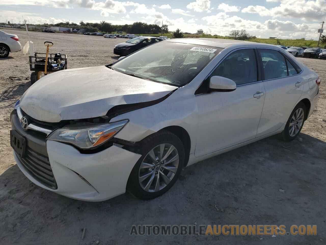 4T1BF1FK9FU915111 TOYOTA CAMRY 2015