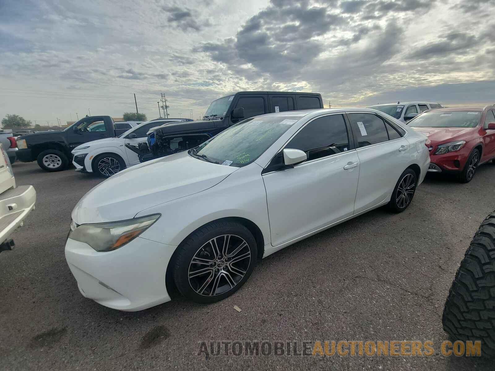 4T1BF1FK9GU564511 Toyota Camry S 2016