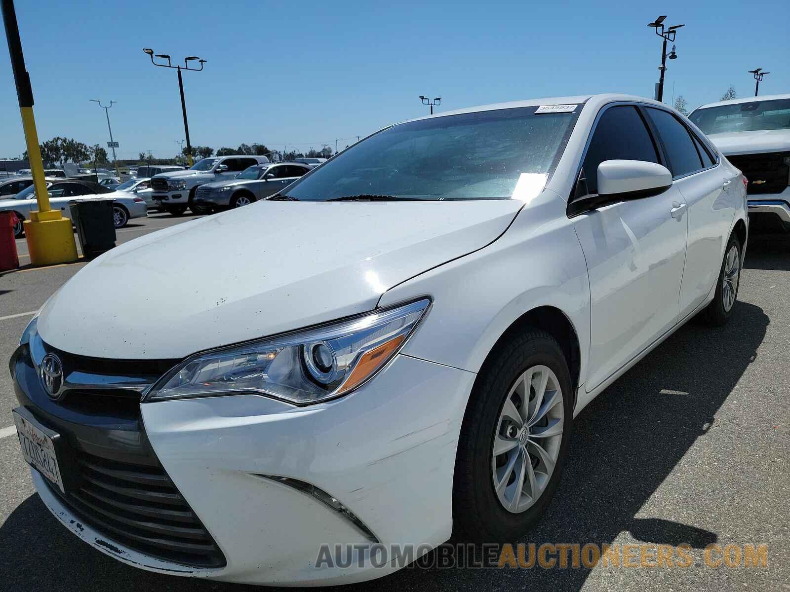 4T1BF1FK9HU431765 Toyota Camry 2017