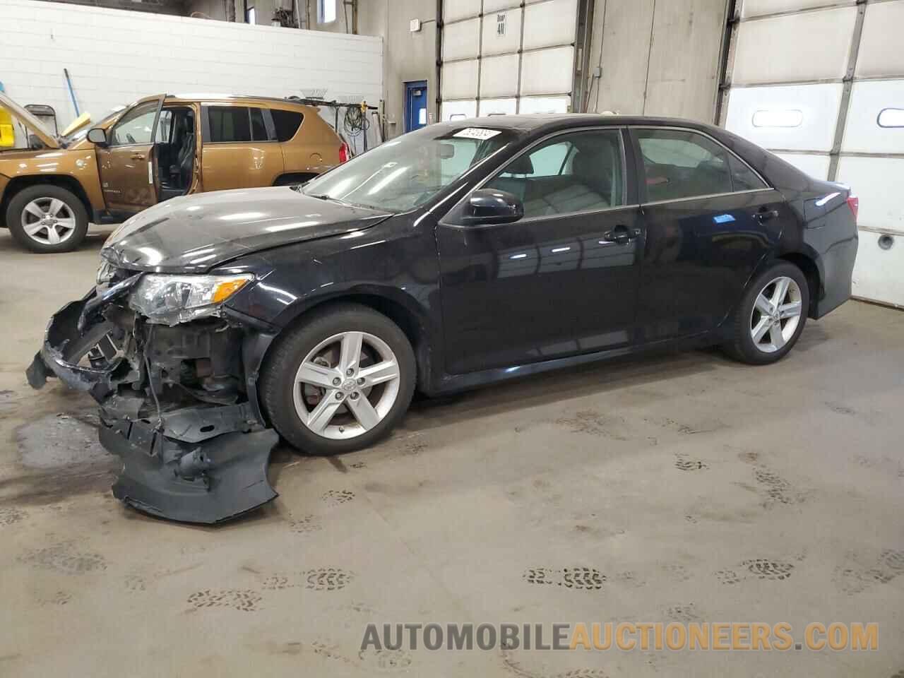 4T1BF1FKXDU671367 TOYOTA CAMRY 2013