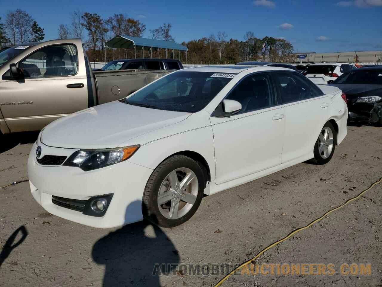 4T1BF1FKXEU753570 TOYOTA CAMRY 2014