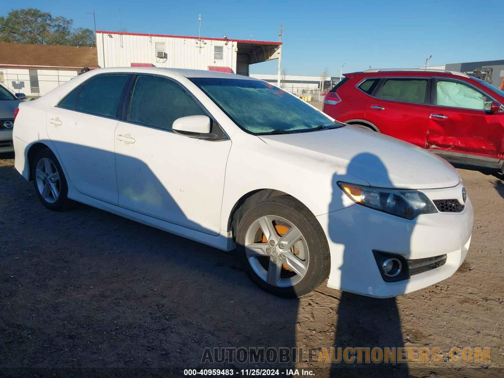 4T1BF1FKXEU774581 TOYOTA CAMRY 2014