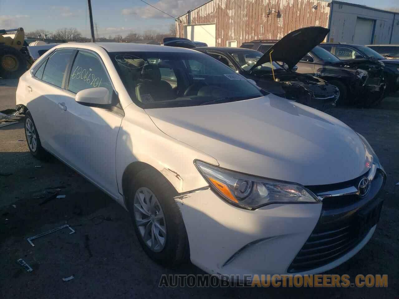 4T1BF1FKXFU060208 TOYOTA CAMRY 2015