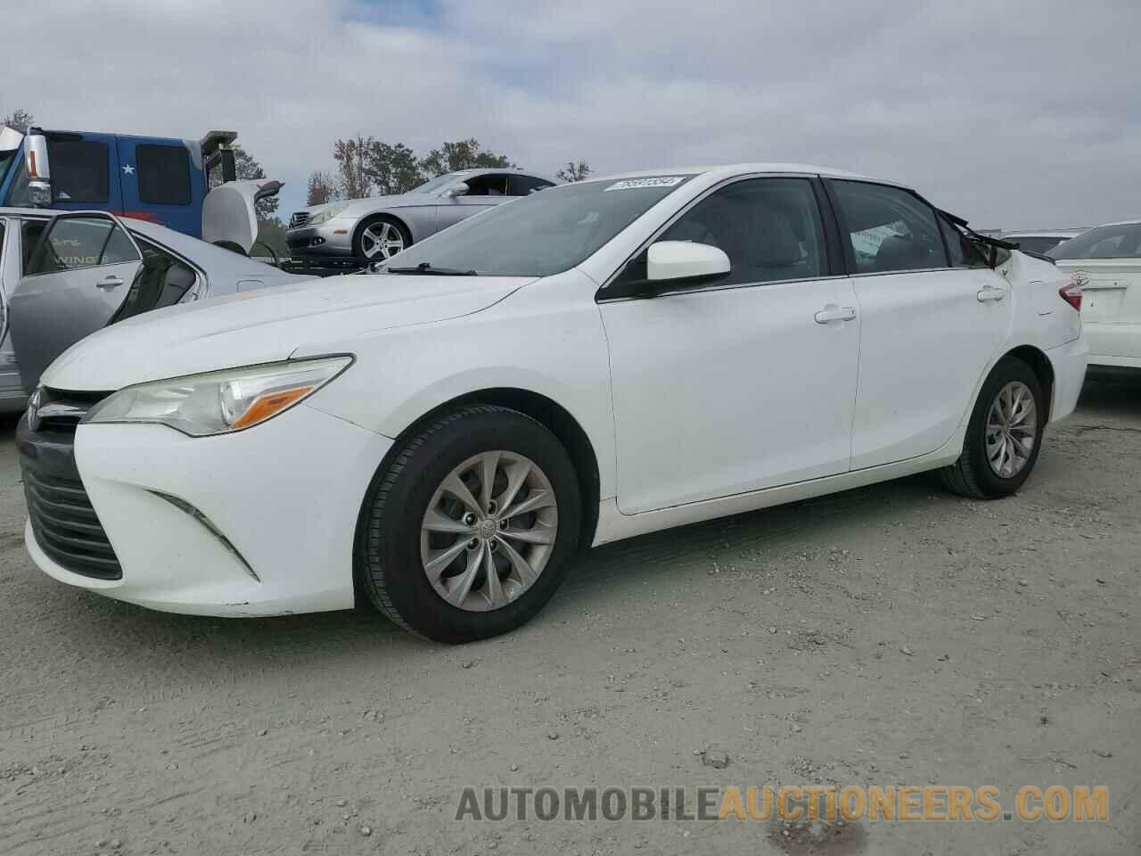 4T1BF1FKXFU075873 TOYOTA CAMRY 2015