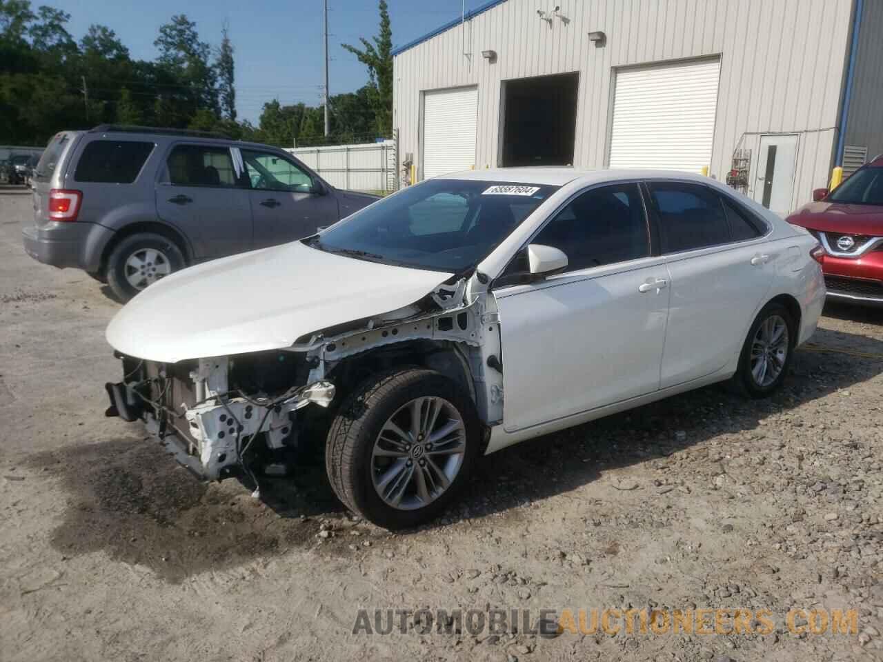 4T1BF1FKXFU083696 TOYOTA CAMRY 2015