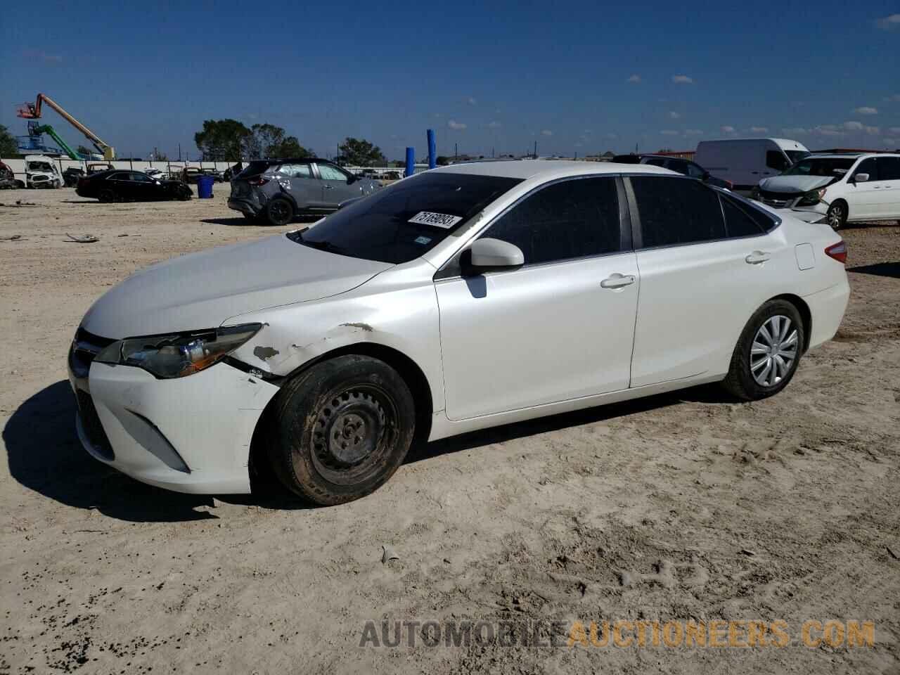 4T1BF1FKXGU129352 TOYOTA CAMRY 2016