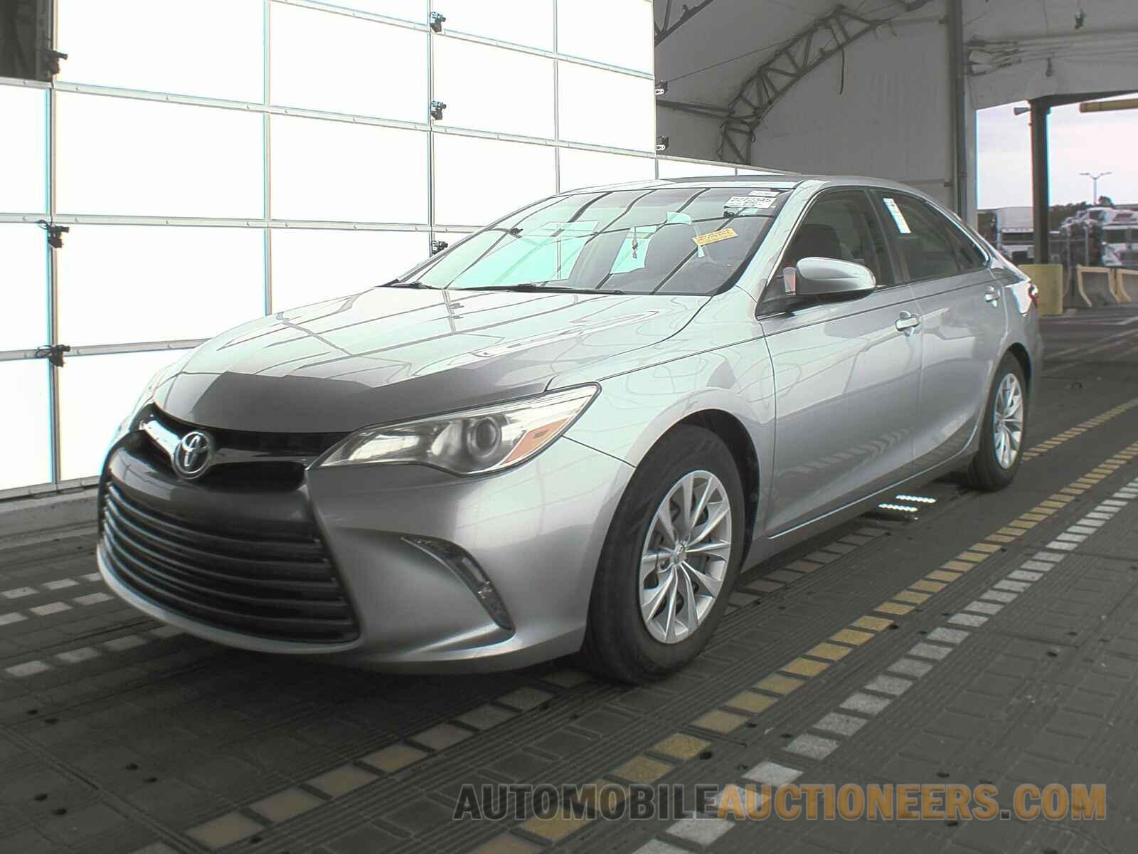 4T1BF1FKXGU168989 Toyota Camry 2016