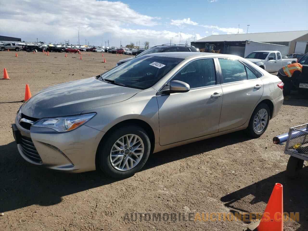 4T1BF1FKXGU206267 TOYOTA CAMRY 2016