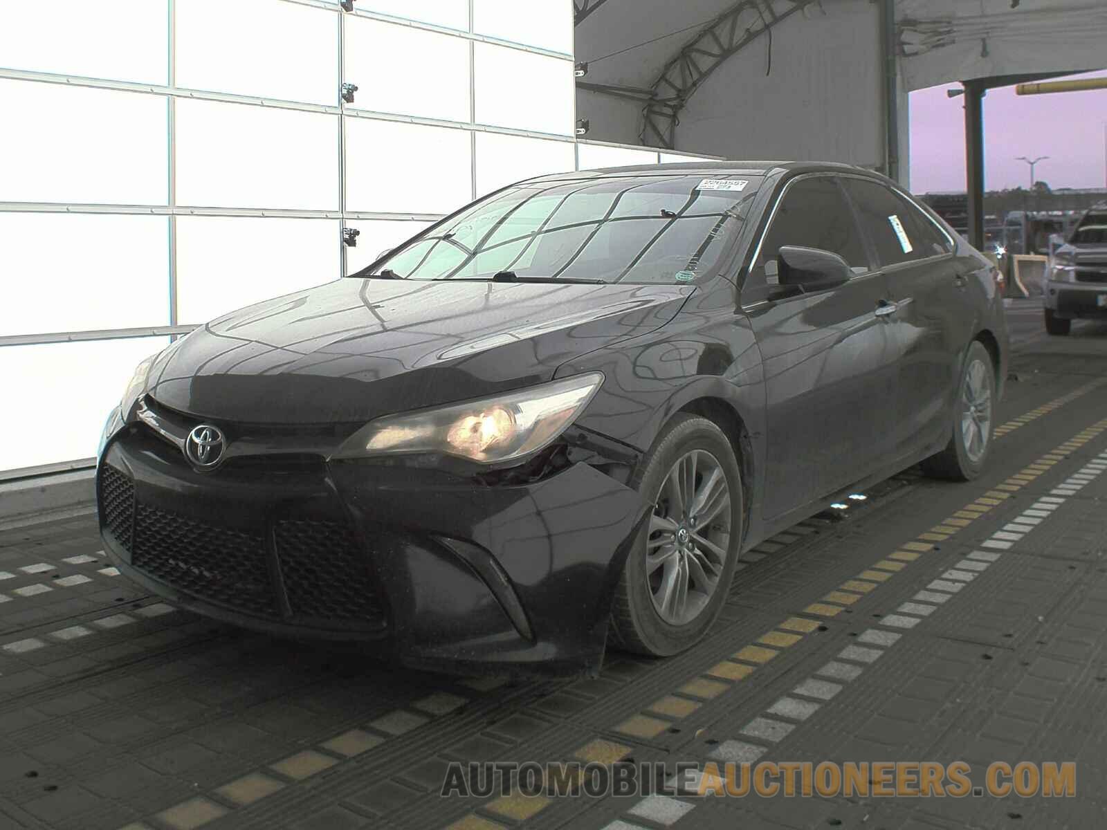 4T1BF1FKXGU209640 Toyota Camry 2016