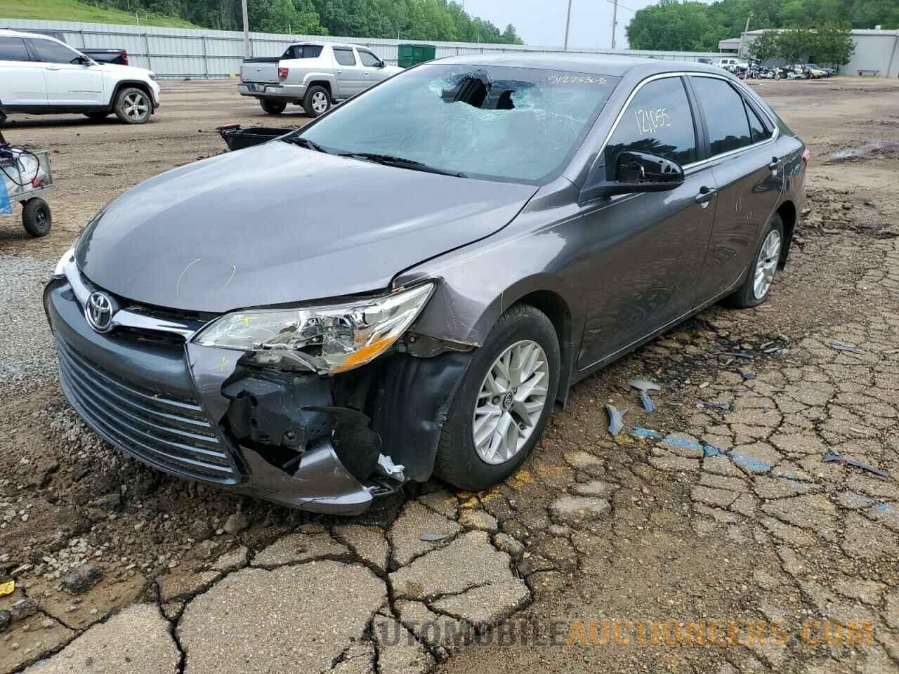 4T1BF1FKXHU287983 TOYOTA CAMRY 2017