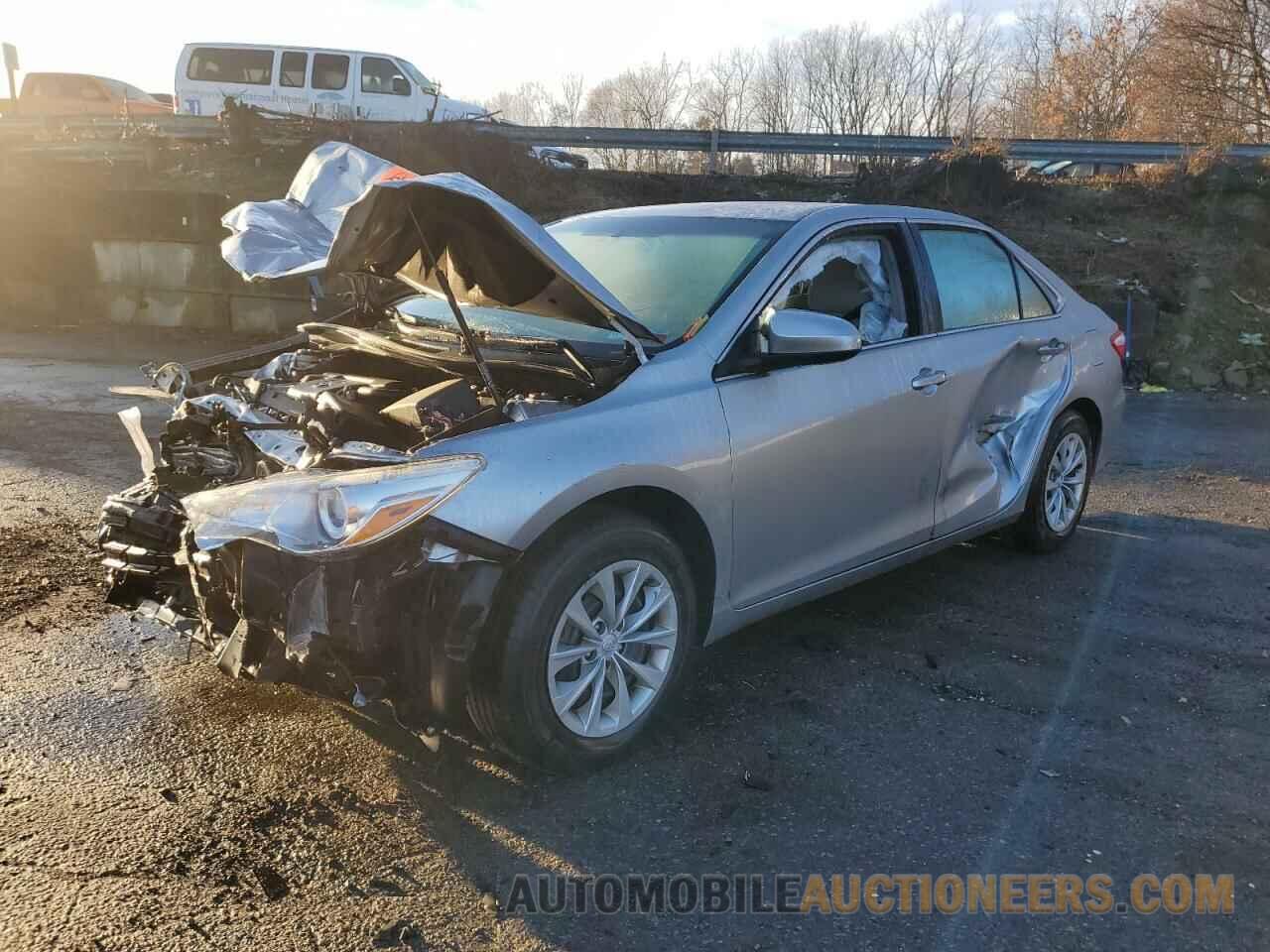 4T1BF1FKXHU309237 TOYOTA CAMRY 2017