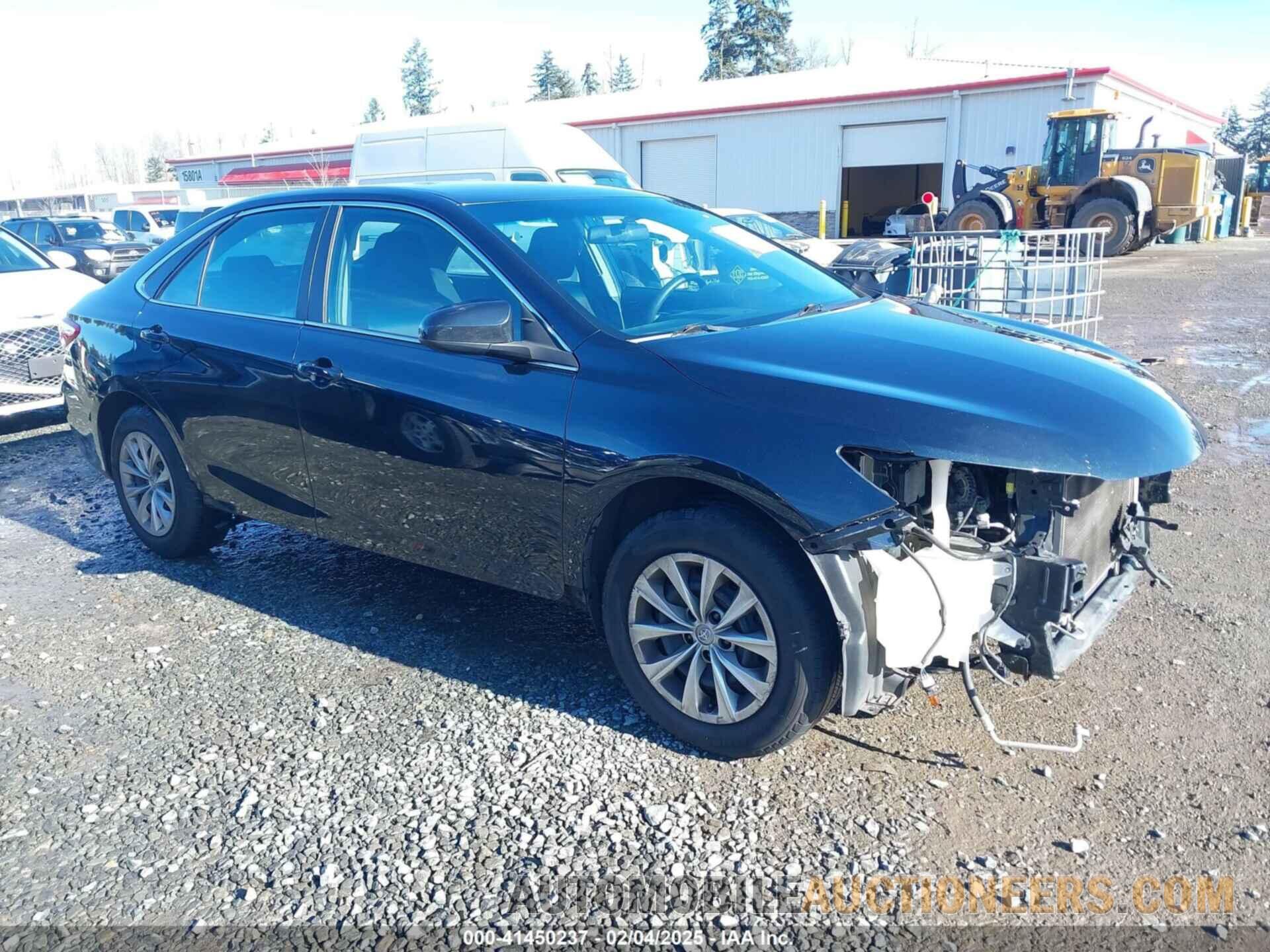 4T1BF1FKXHU316687 TOYOTA CAMRY 2017