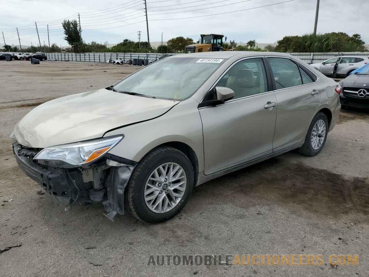 4T1BF1FKXHU323283 TOYOTA CAMRY 2017