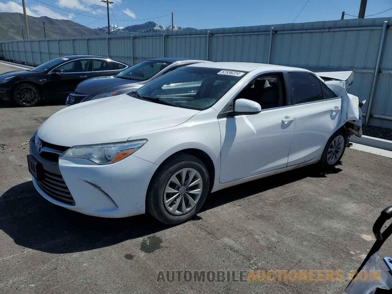 4T1BF1FKXHU327737 TOYOTA CAMRY 2017