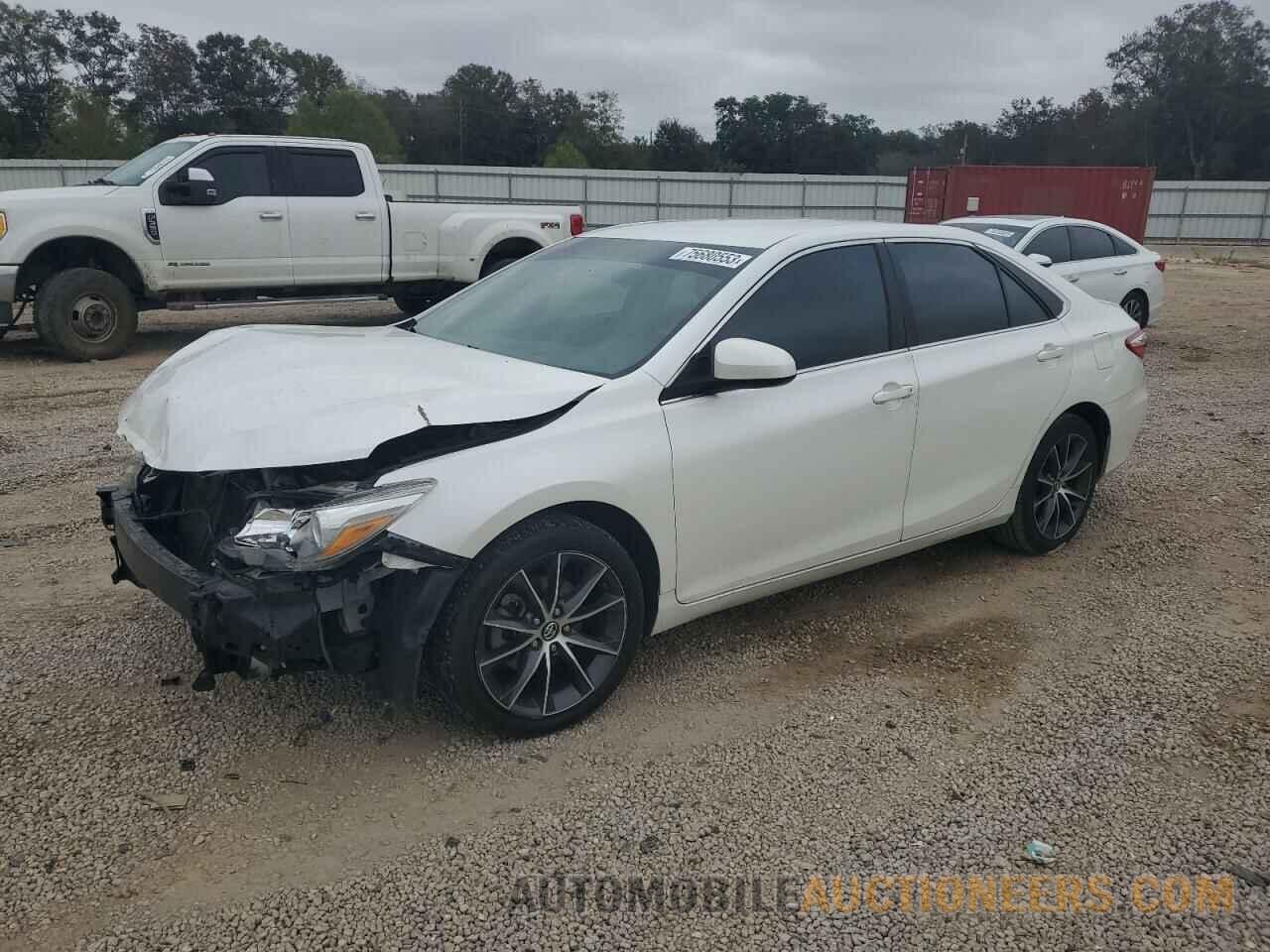 4T1BF1FKXHU328810 TOYOTA CAMRY 2017