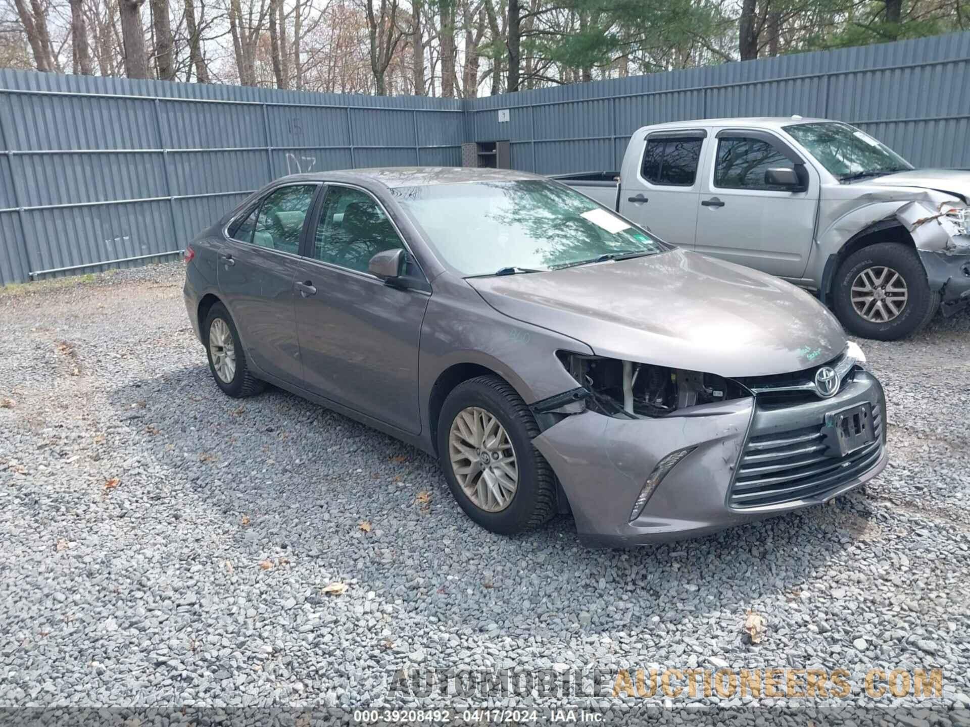 4T1BF1FKXHU335028 TOYOTA CAMRY 2017