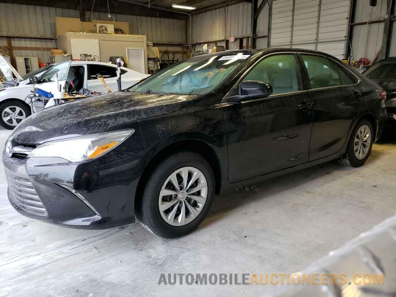 4T1BF1FKXHU337183 TOYOTA CAMRY 2017