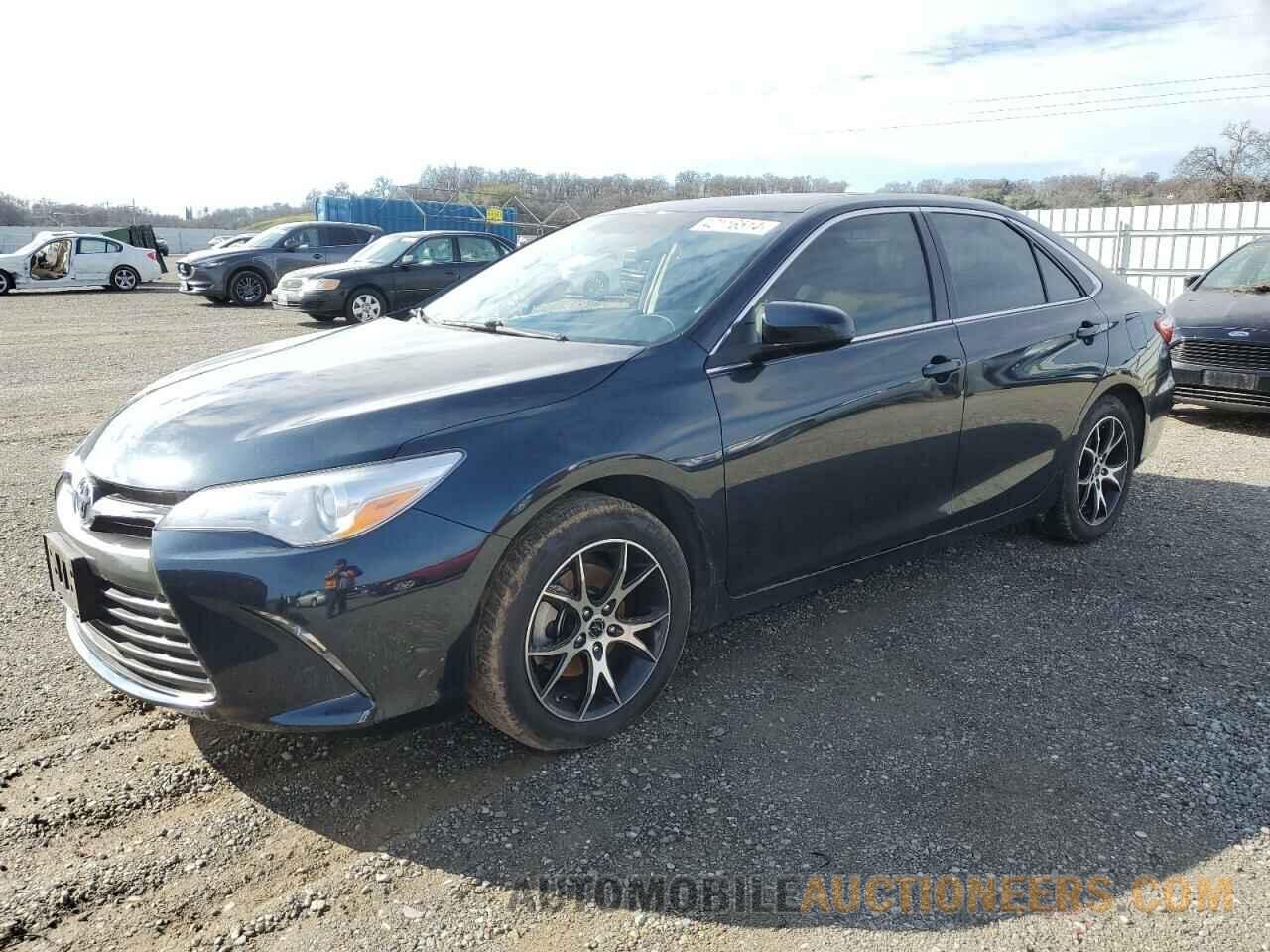 4T1BF1FKXHU348281 TOYOTA CAMRY 2017