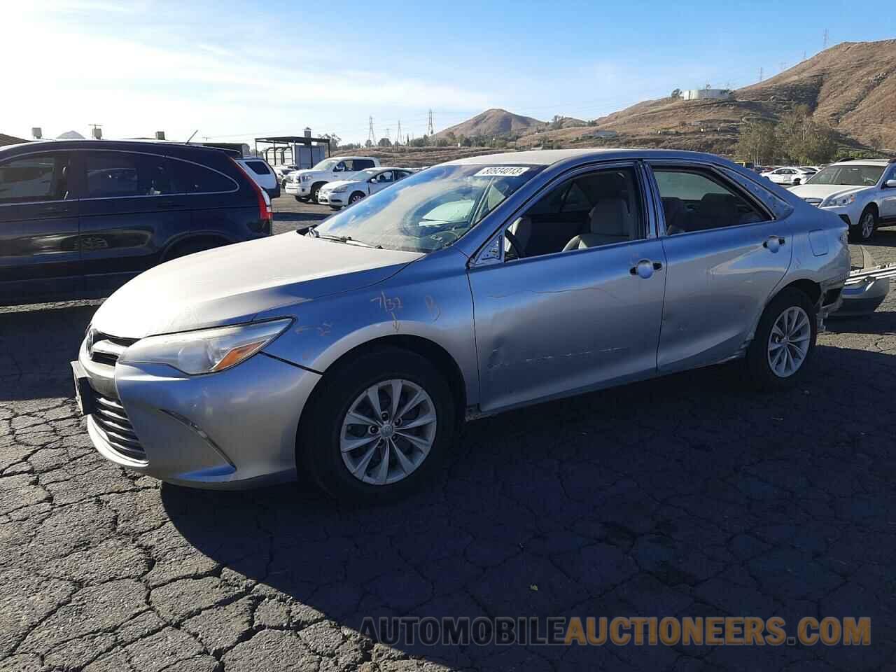 4T1BF1FKXHU353433 TOYOTA CAMRY 2017