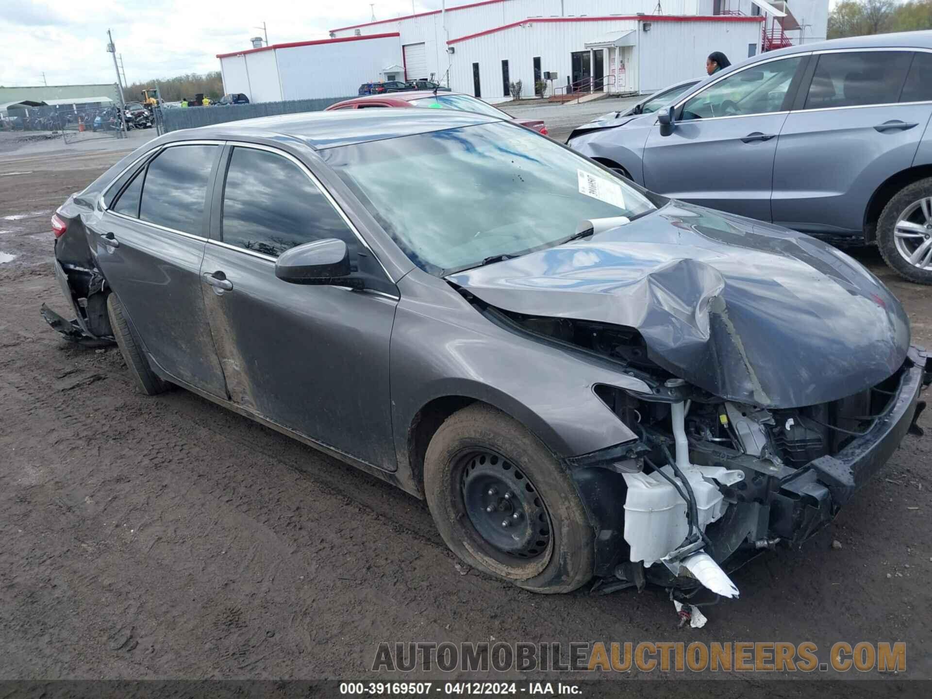 4T1BF1FKXHU377960 TOYOTA CAMRY 2017